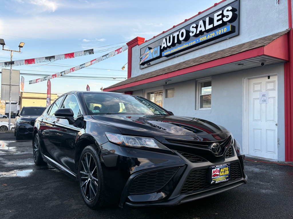 2022 Toyota Camry Image 1