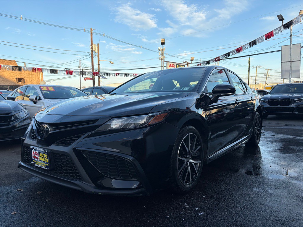 2022 Toyota Camry Image 3