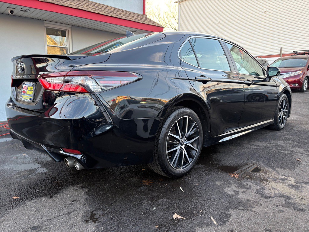 2022 Toyota Camry Image 7