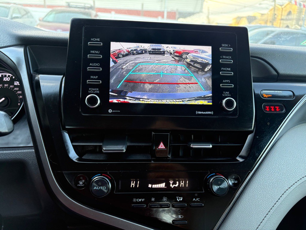 2022 Toyota Camry Image 20
