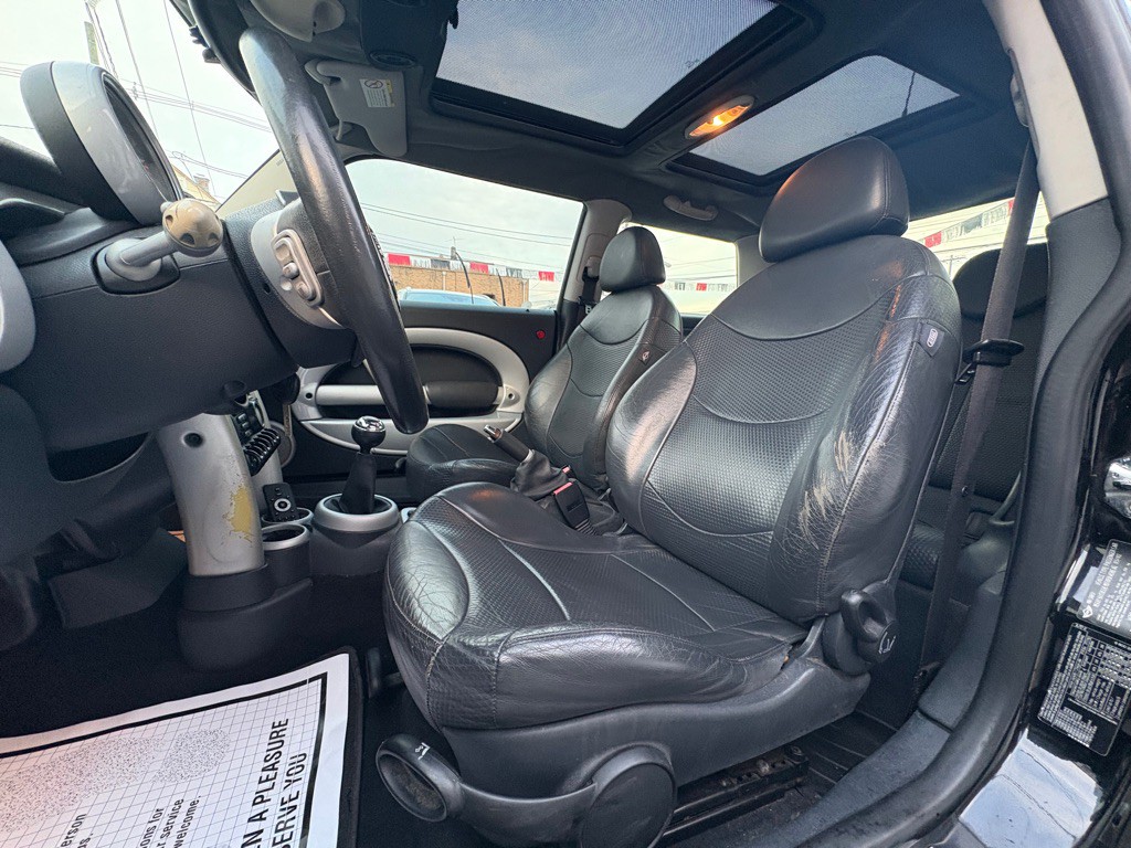 2002 MINI Cooper Image 11