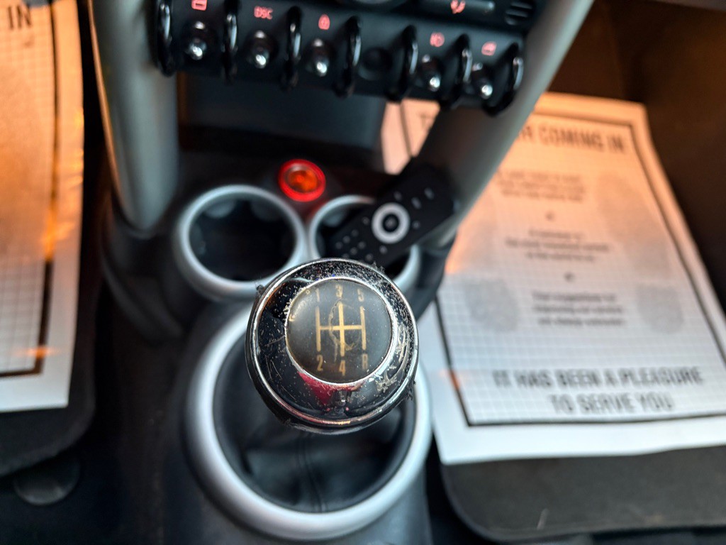 2002 MINI Cooper Image 20