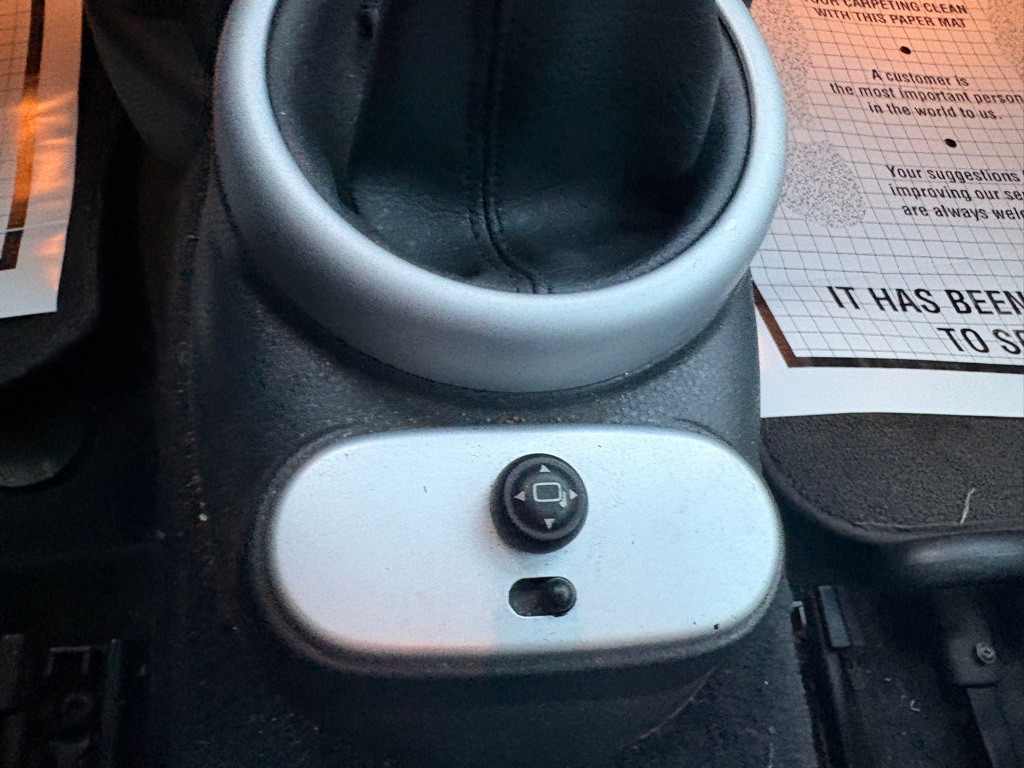 2002 MINI Cooper Image 21