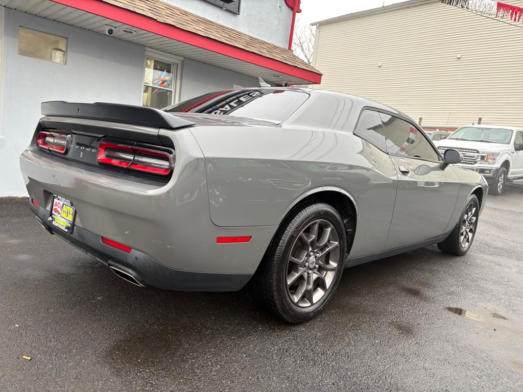 2018 Dodge Challenger Image 7