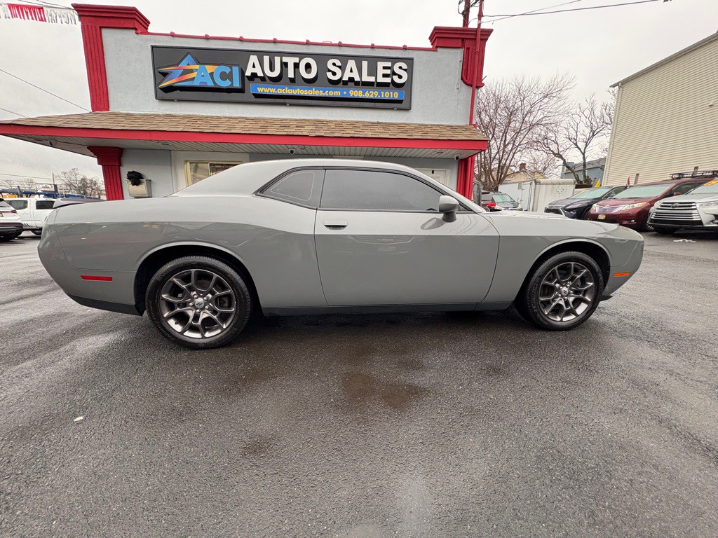 2018 Dodge Challenger Image 8