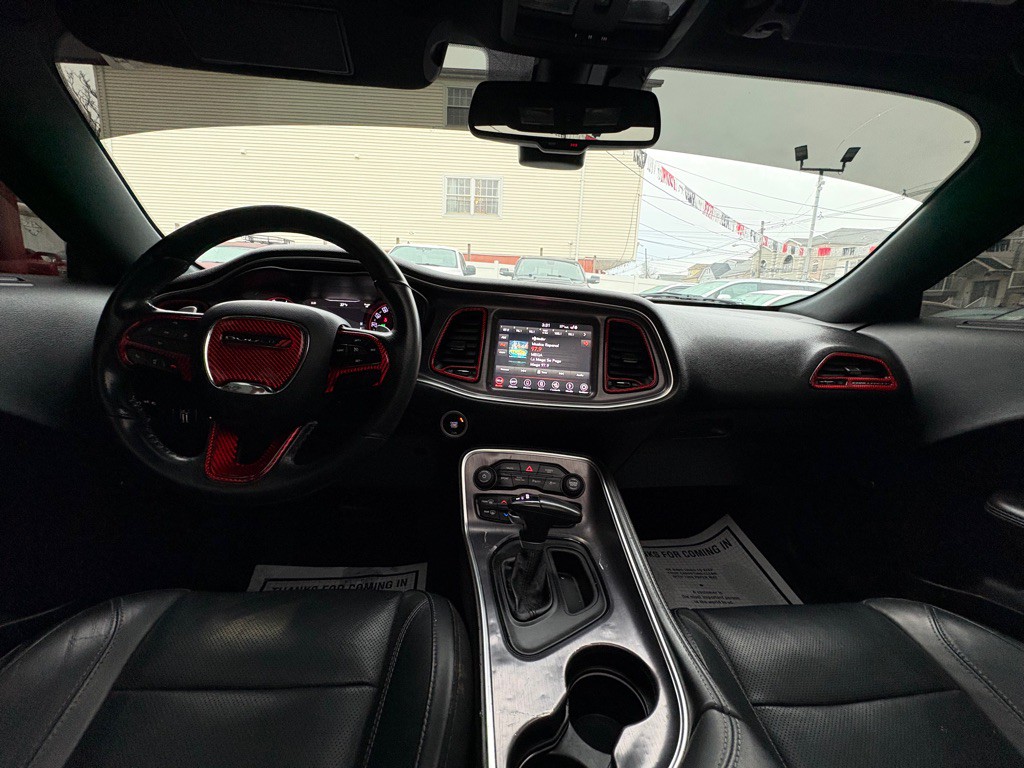 2018 Dodge Challenger Image 17