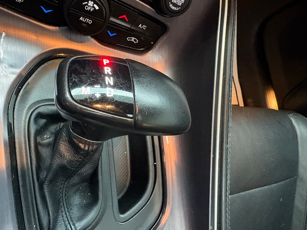 2018 Dodge Challenger Image 24