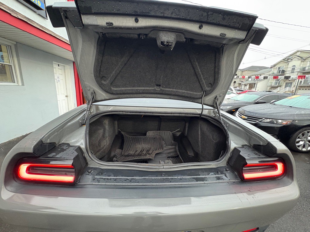 2018 Dodge Challenger Image 68