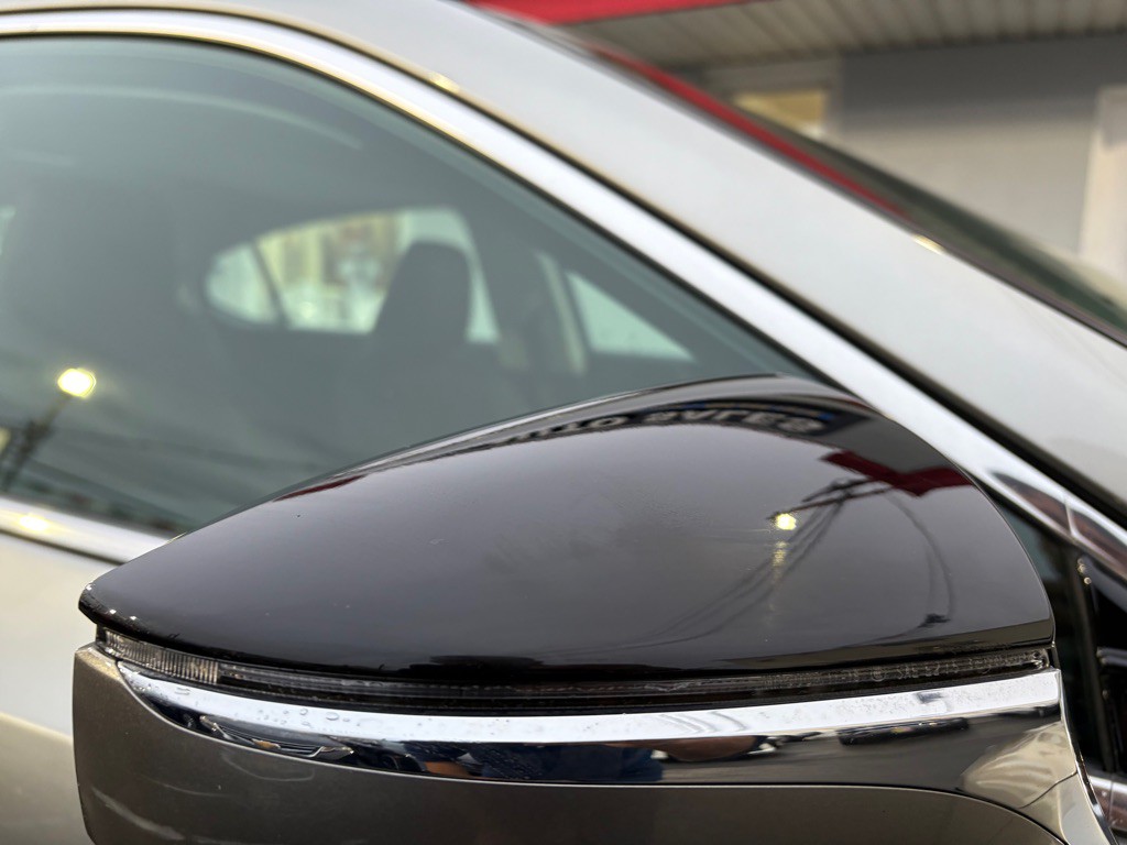 2020 Lexus ES Image 8