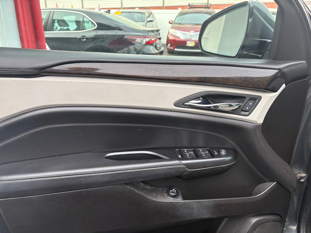 2016 Cadillac SRX Image 9