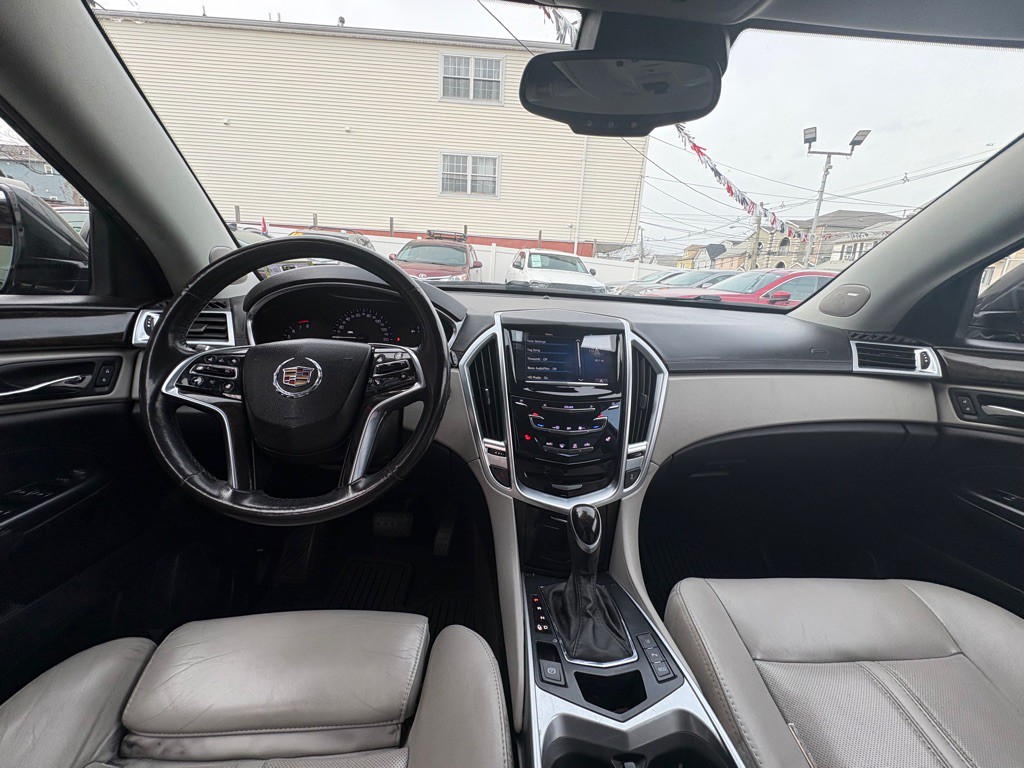 2016 Cadillac SRX Image 12