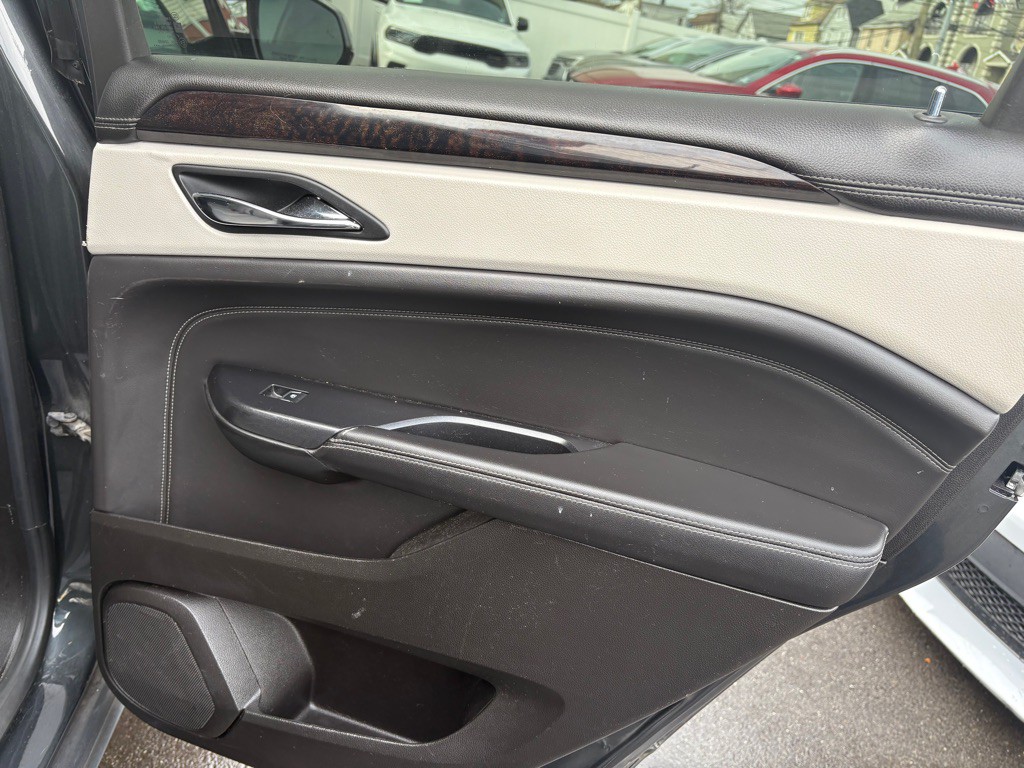 2016 Cadillac SRX Image 23