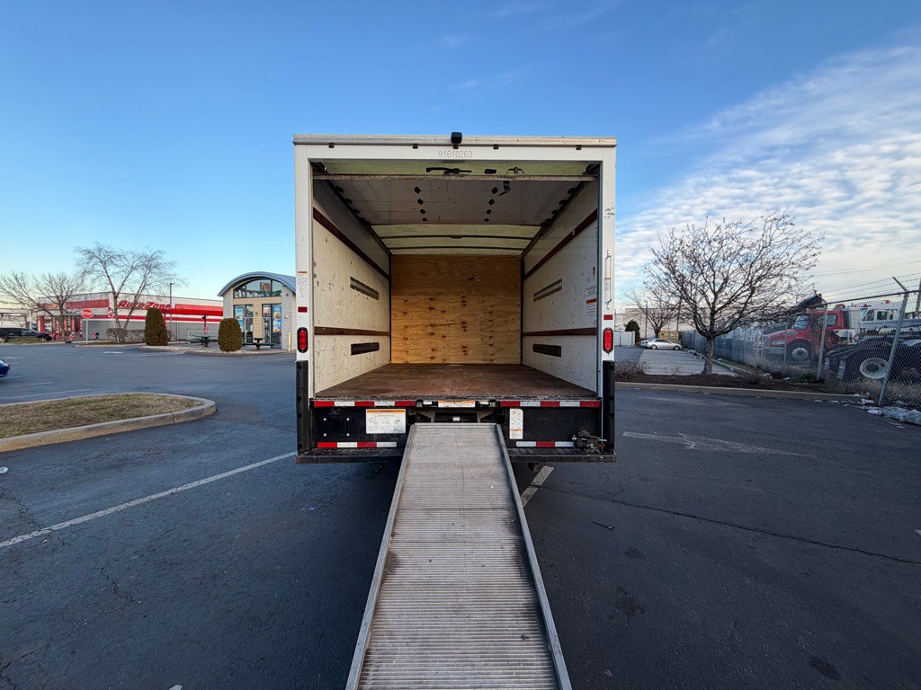 2018 Ford Econoline Image 15