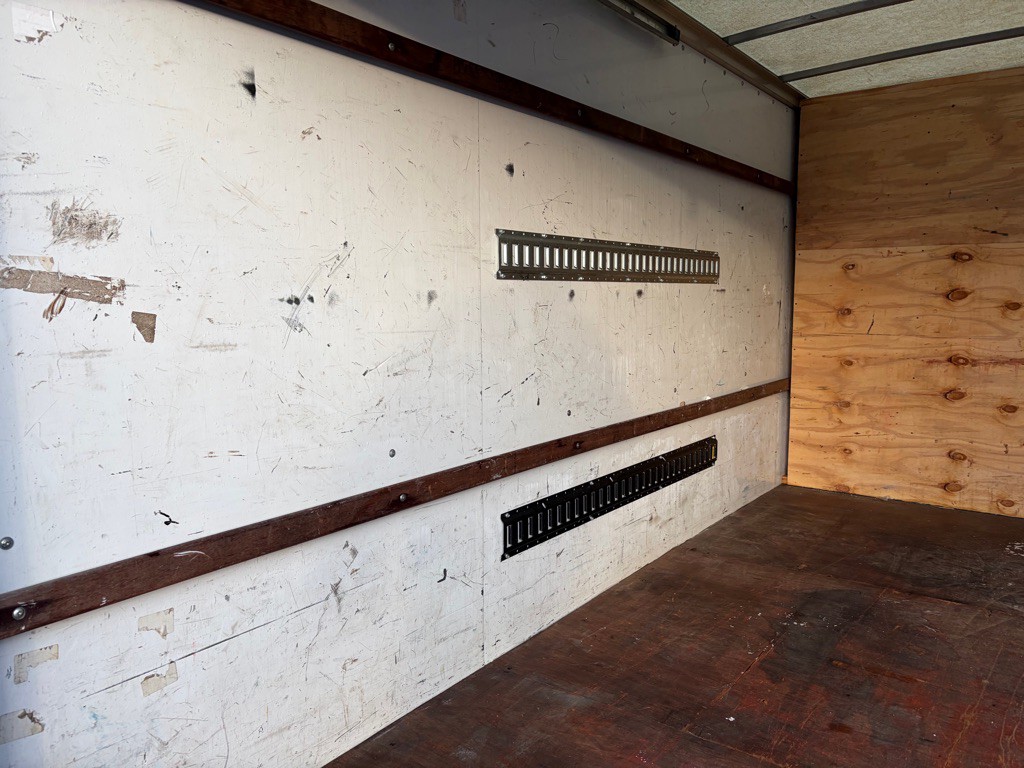 2018 Ford Econoline Image 17