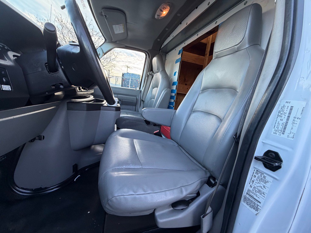 2018 Ford Econoline Image 19