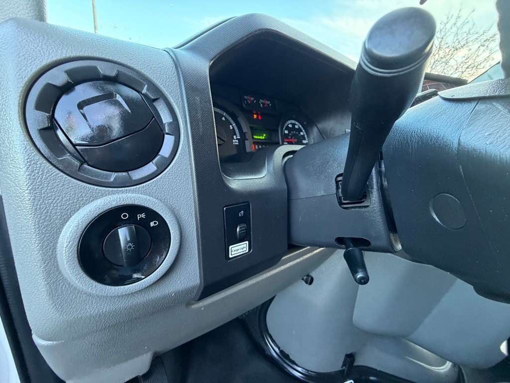 2018 Ford Econoline Image 22