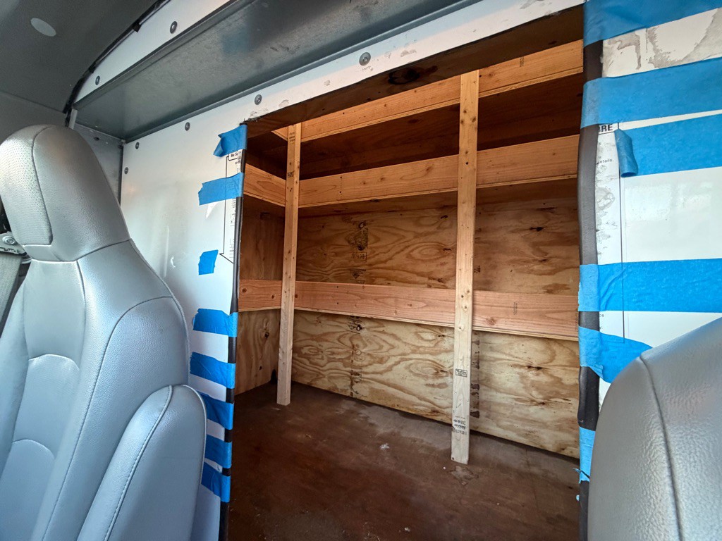 2018 Ford Econoline Image 23