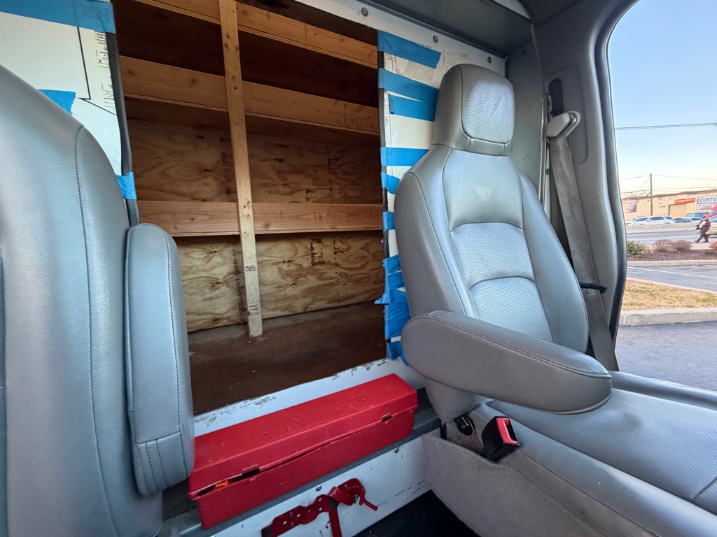 2018 Ford Econoline Image 33