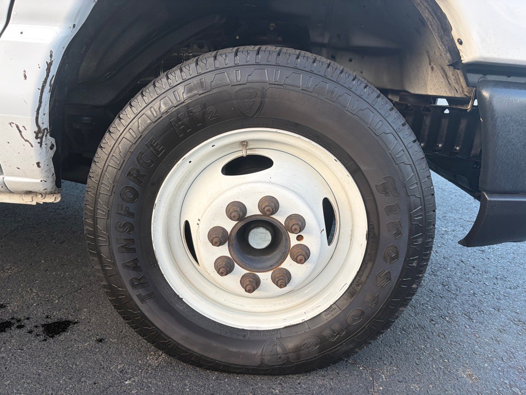 2018 Ford Econoline Image 35