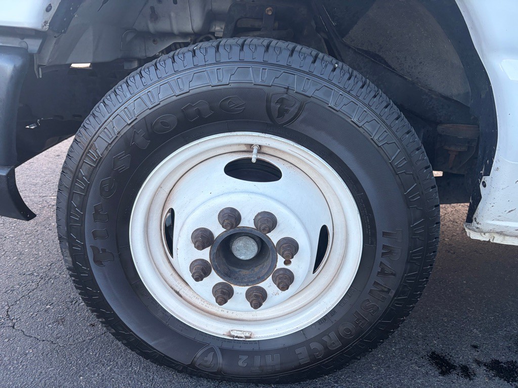 2018 Ford Econoline Image 38