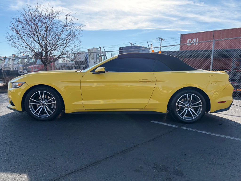 2016 Ford Mustang Image 4