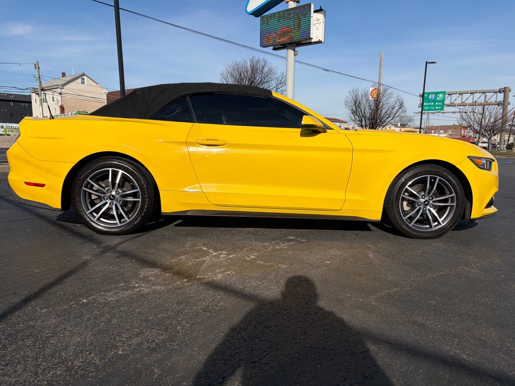 2016 Ford Mustang Image 8