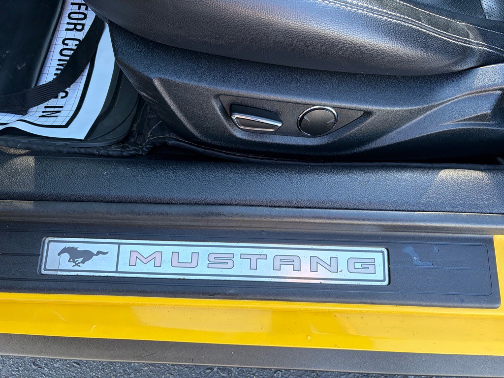 2016 Ford Mustang Image 14