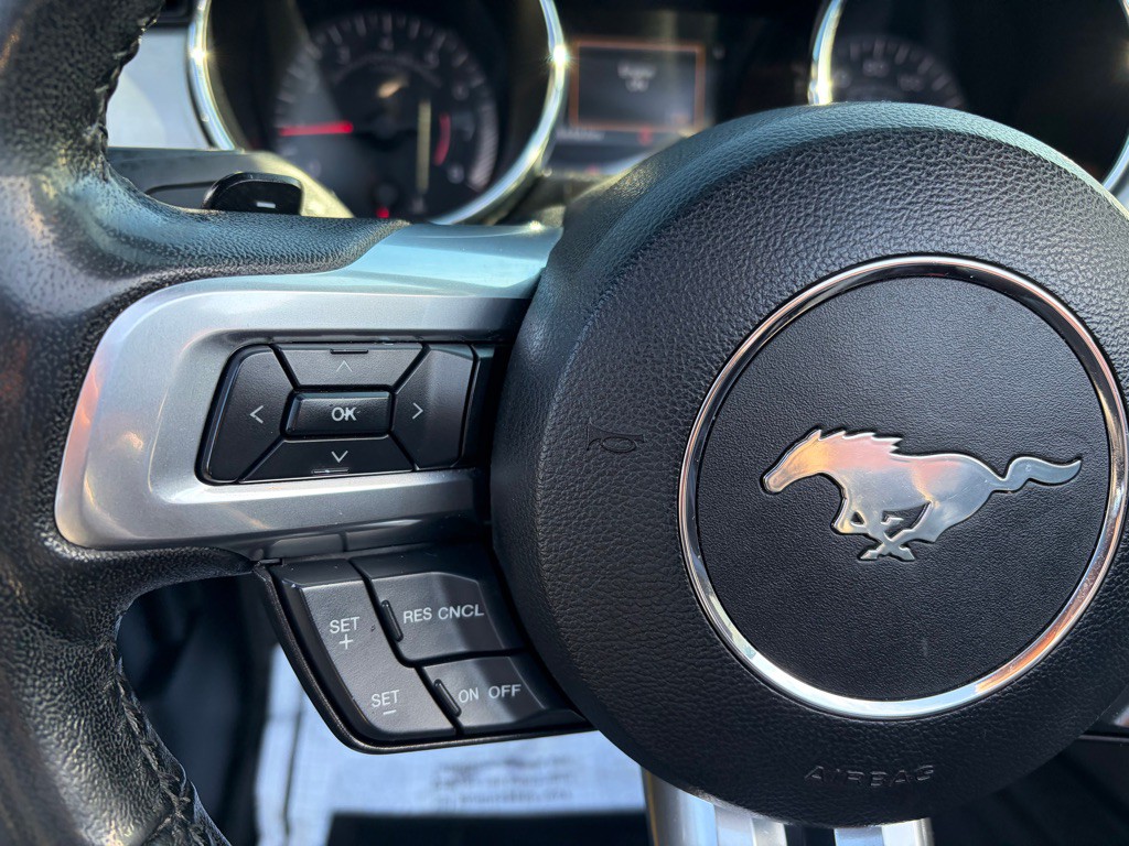 2016 Ford Mustang Image 17