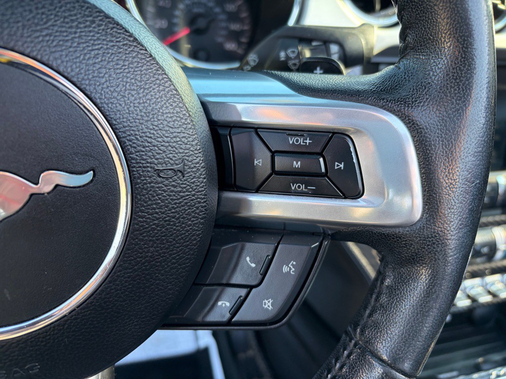 2016 Ford Mustang Image 18