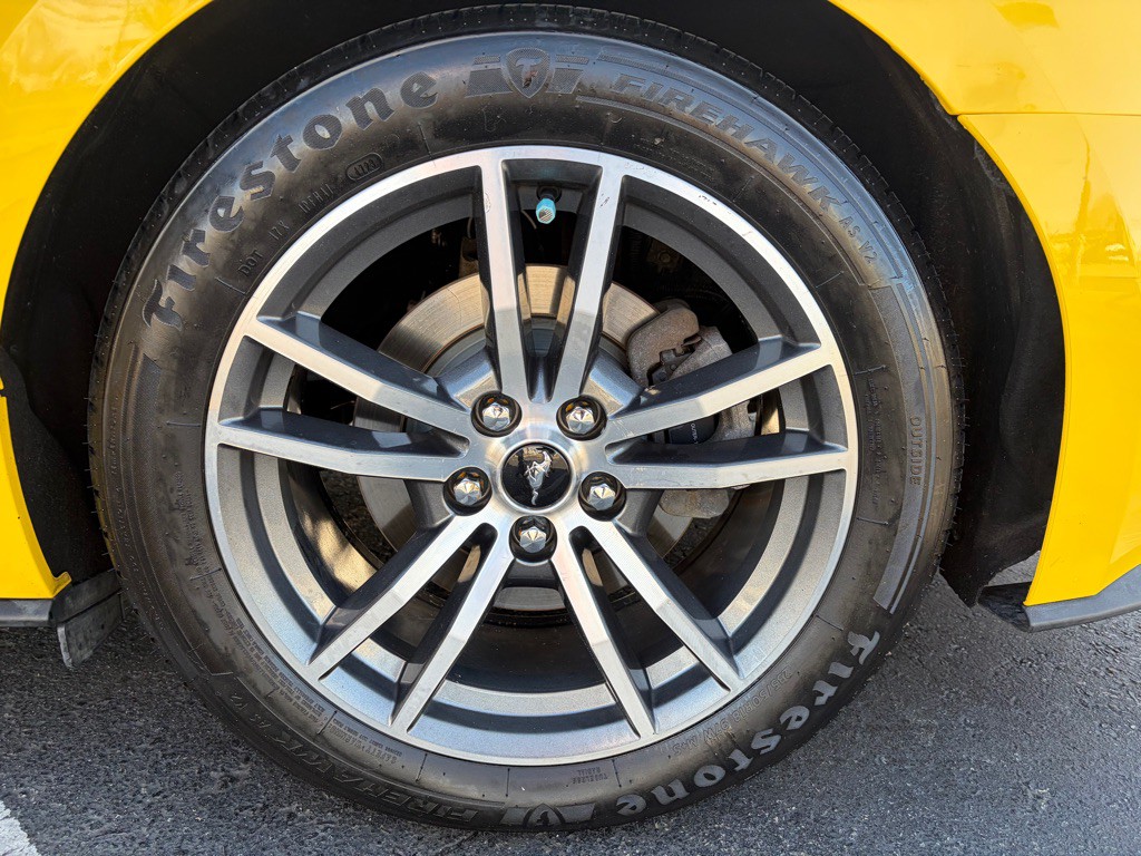 2016 Ford Mustang Image 30