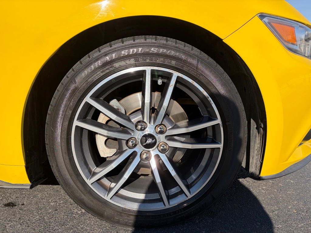 2016 Ford Mustang Image 32