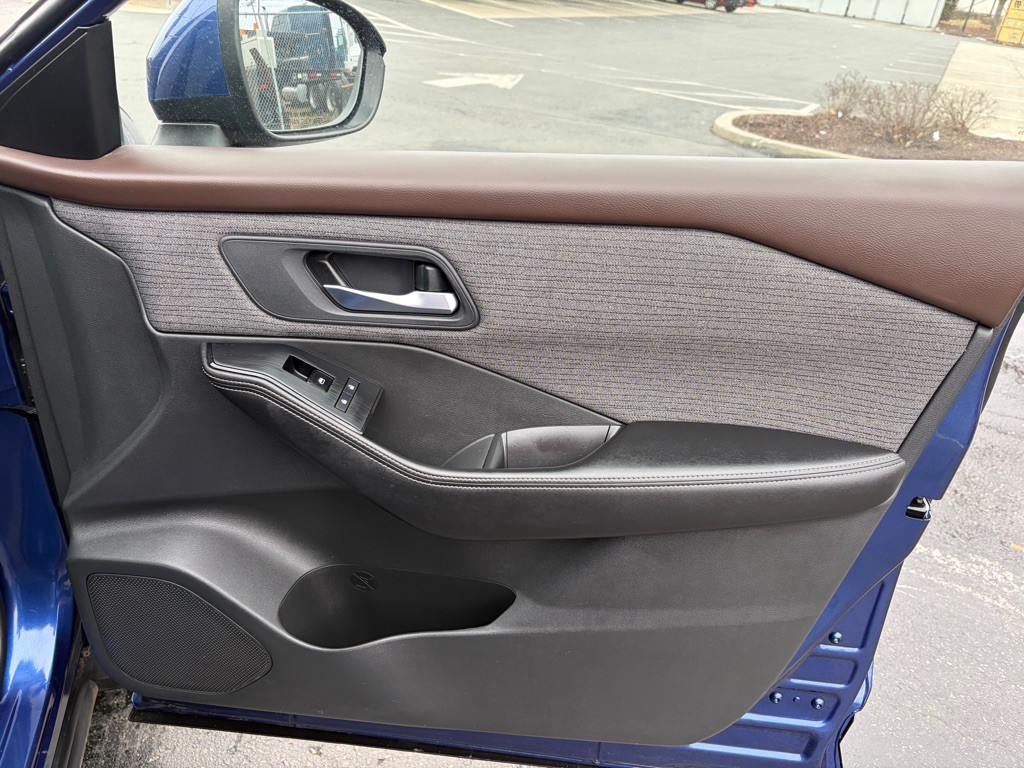 2022 Nissan Rogue Image 30