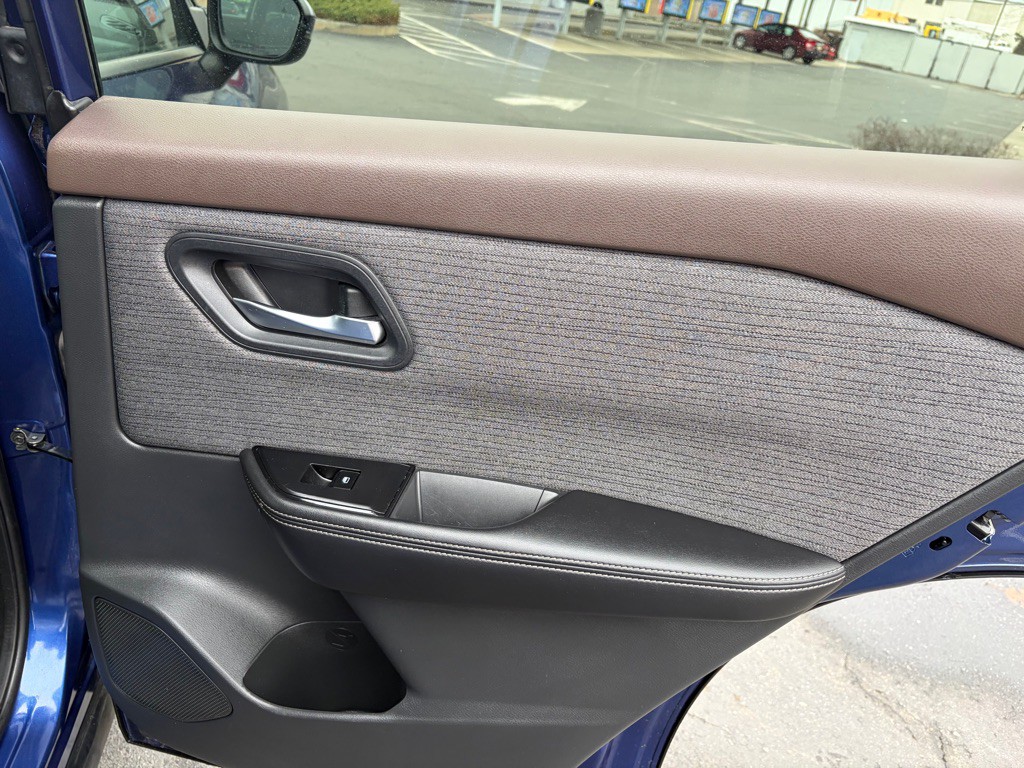 2022 Nissan Rogue Image 33