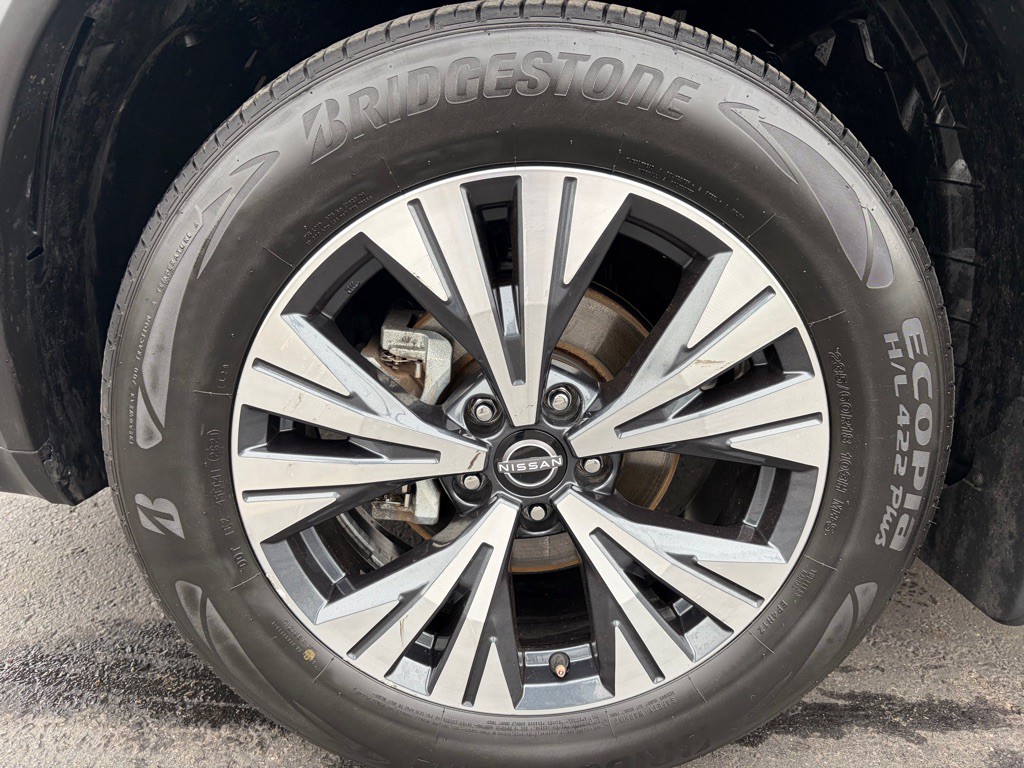 2022 Nissan Rogue Image 40