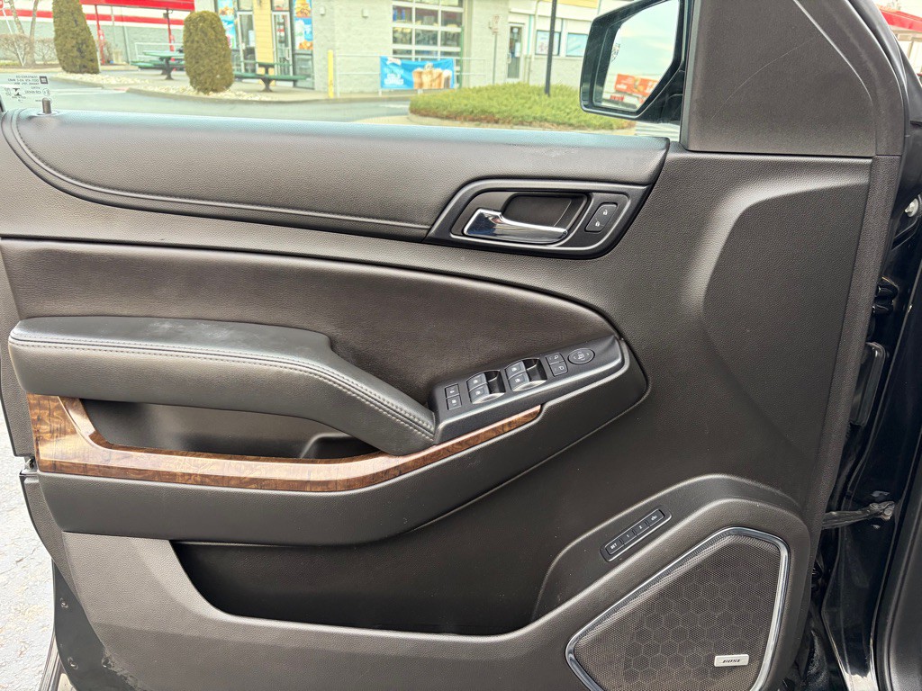 2018 Chevrolet Suburban Image 10