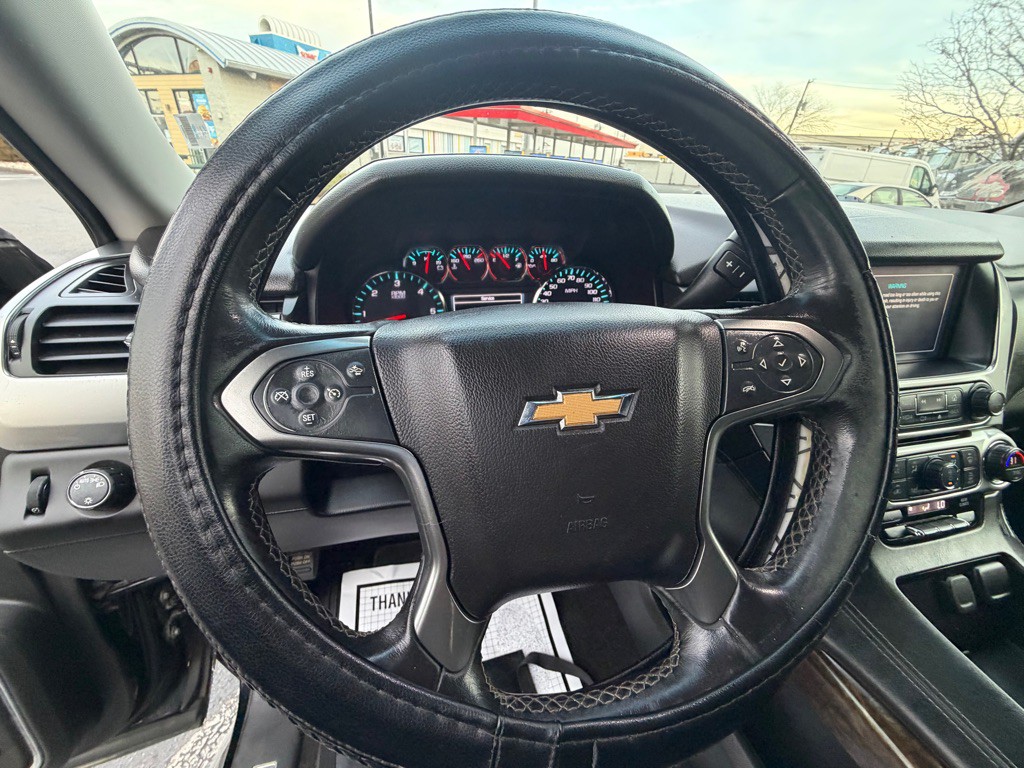 2018 Chevrolet Suburban Image 14