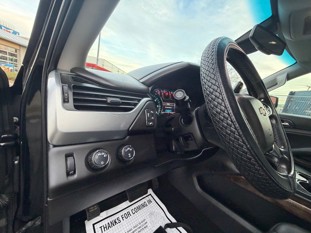 2018 Chevrolet Suburban Image 15