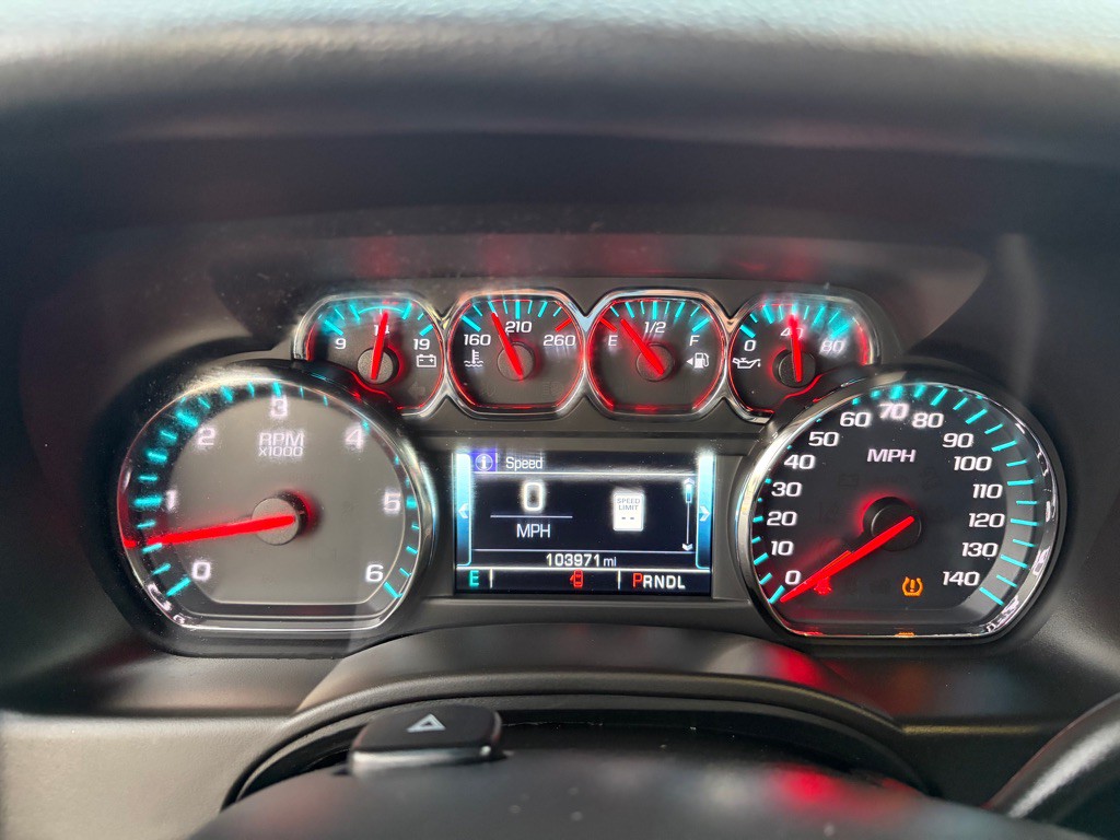 2018 Chevrolet Suburban Image 19