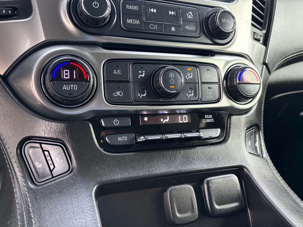 2018 Chevrolet Suburban Image 21