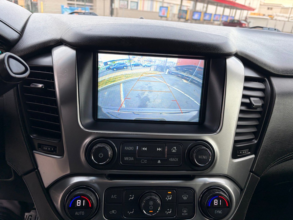 2018 Chevrolet Suburban Image 22