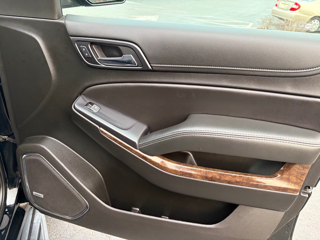 2018 Chevrolet Suburban Image 24