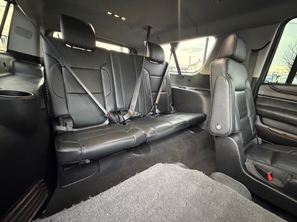 2018 Chevrolet Suburban Image 30