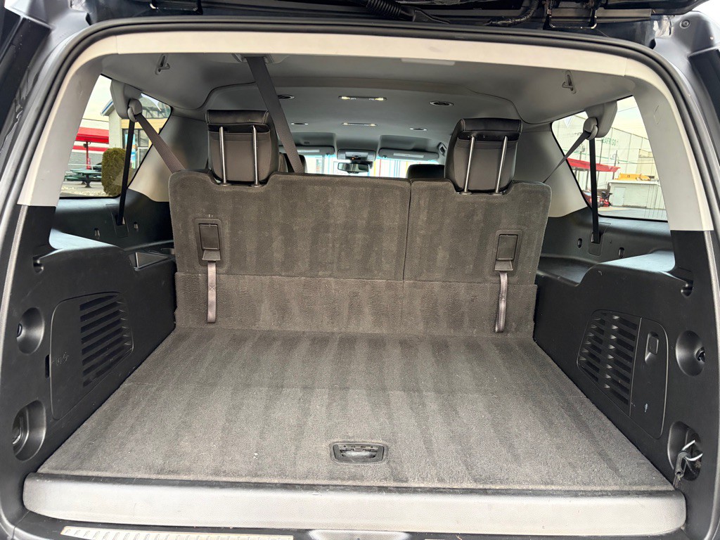 2018 Chevrolet Suburban Image 32