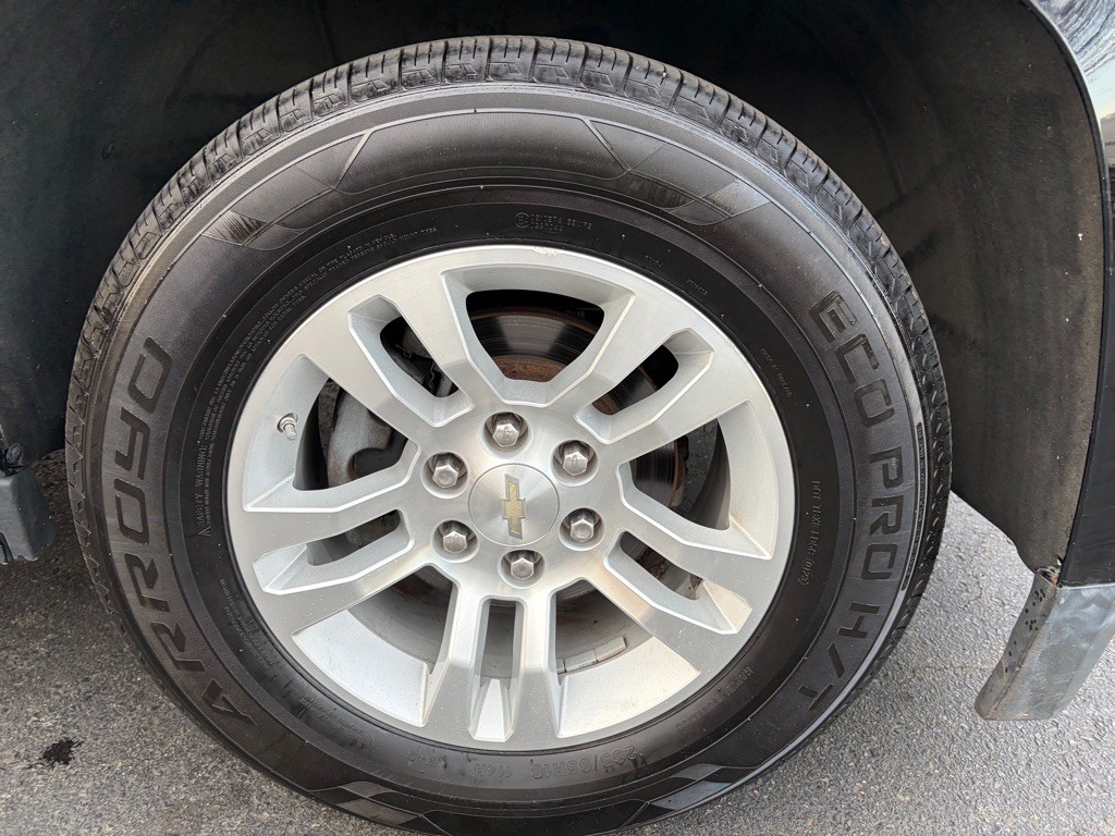 2018 Chevrolet Suburban Image 38