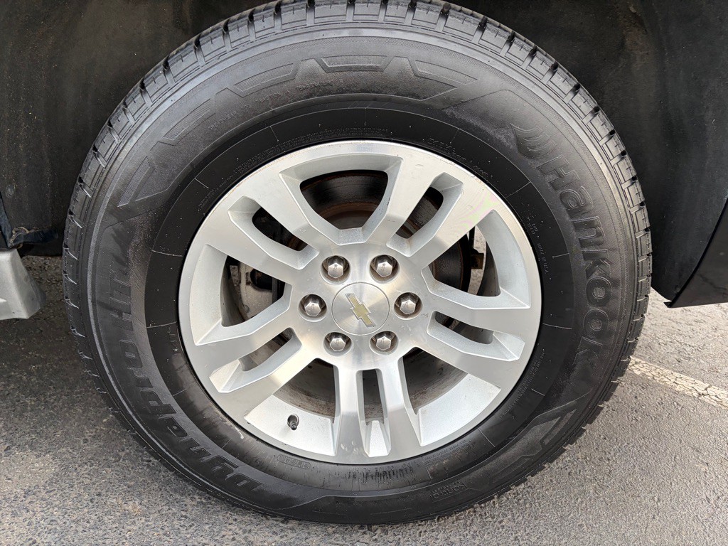 2018 Chevrolet Suburban Image 40