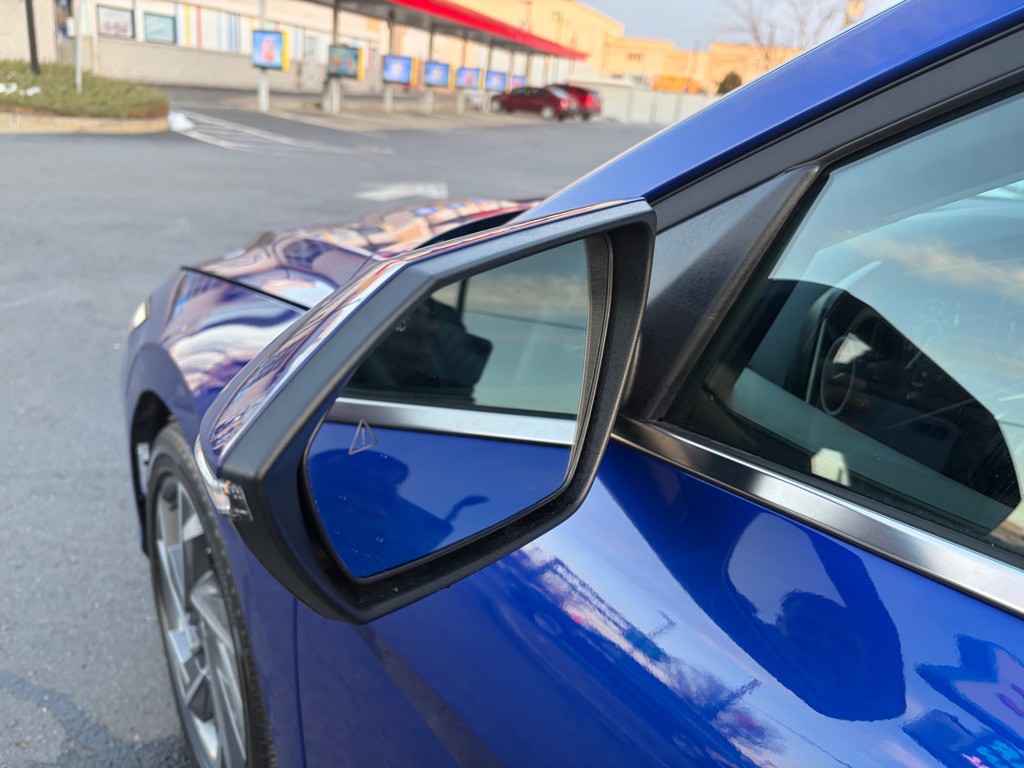 2025 Hyundai Elantra Image 11