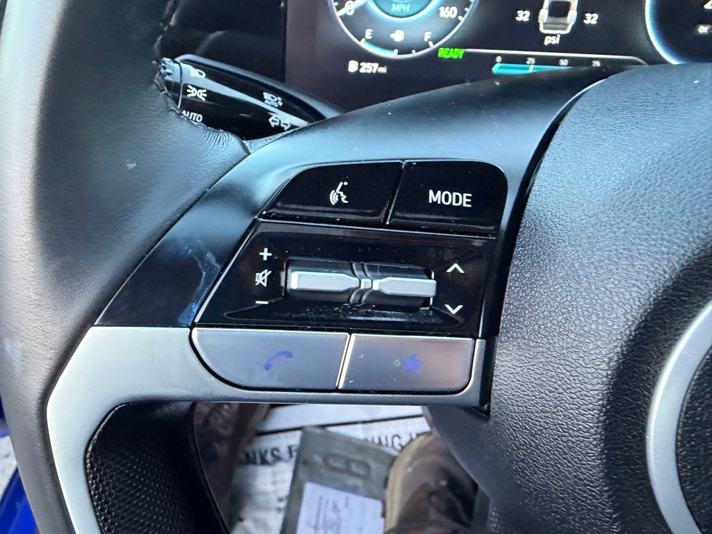 2025 Hyundai Elantra Image 18