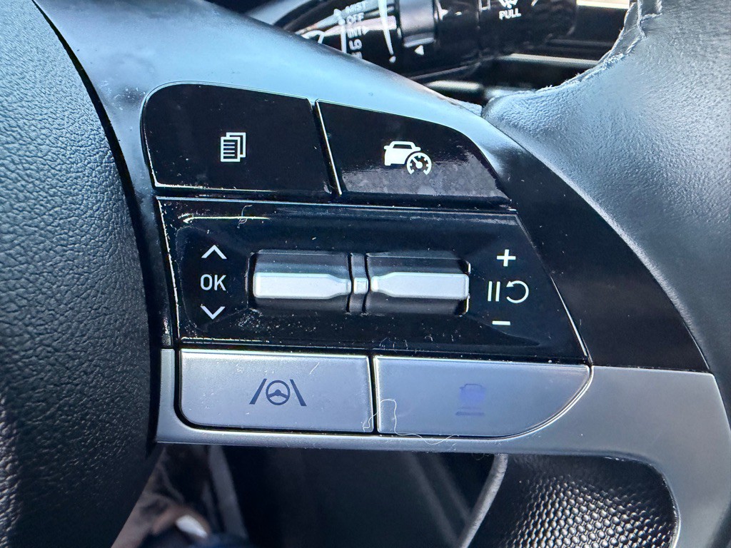 2025 Hyundai Elantra Image 19