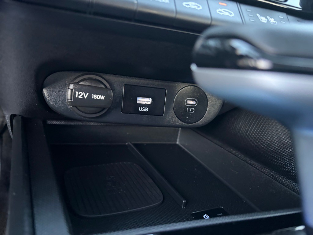 2025 Hyundai Elantra Image 24