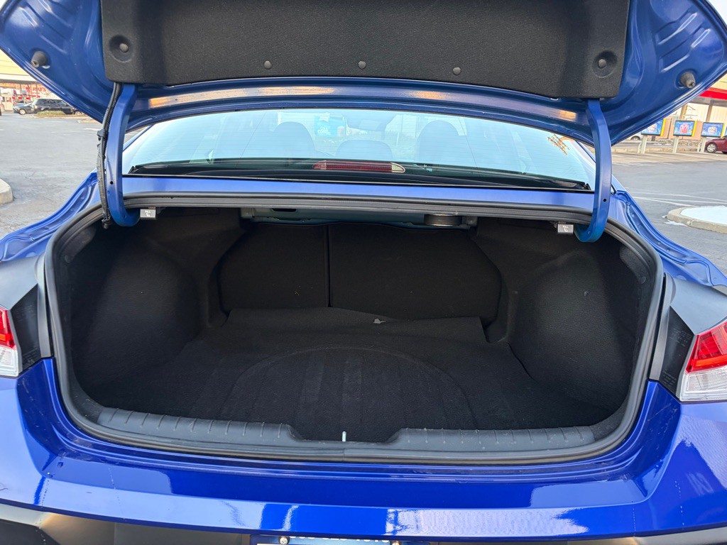 2025 Hyundai Elantra Image 35